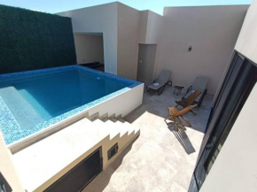 3 Bedroom PH - PRIVATE POOL - Gym & Cinema